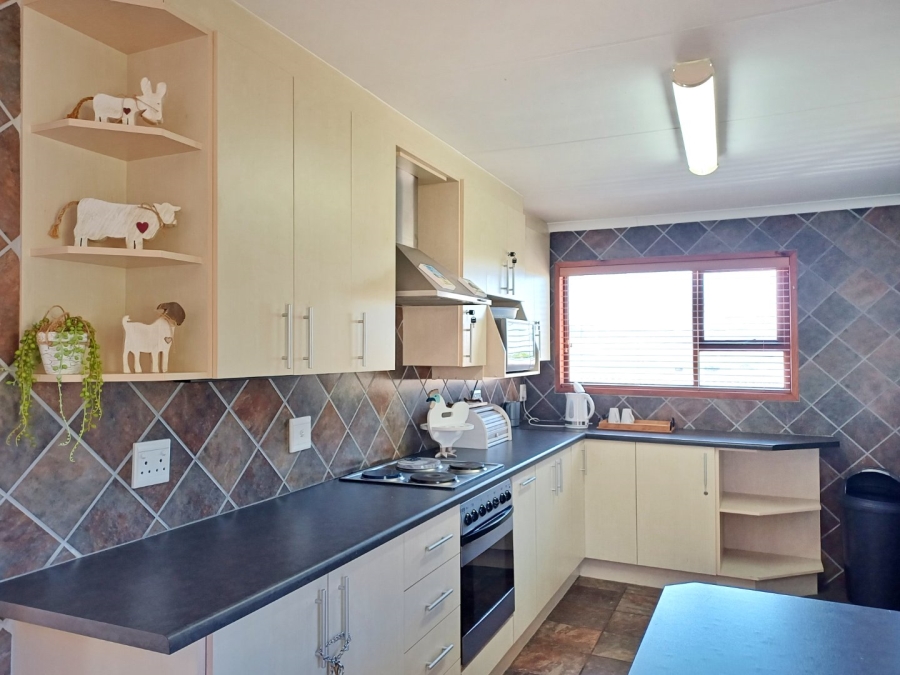 4 Bedroom Property for Sale in Reebok Western Cape